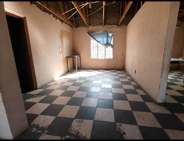 2 BEDROOM HOUSE FOR SALE IN MEYERTON PARK